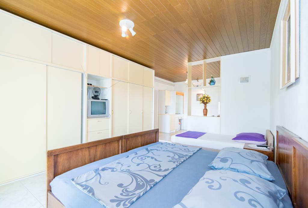Apartma Veve *