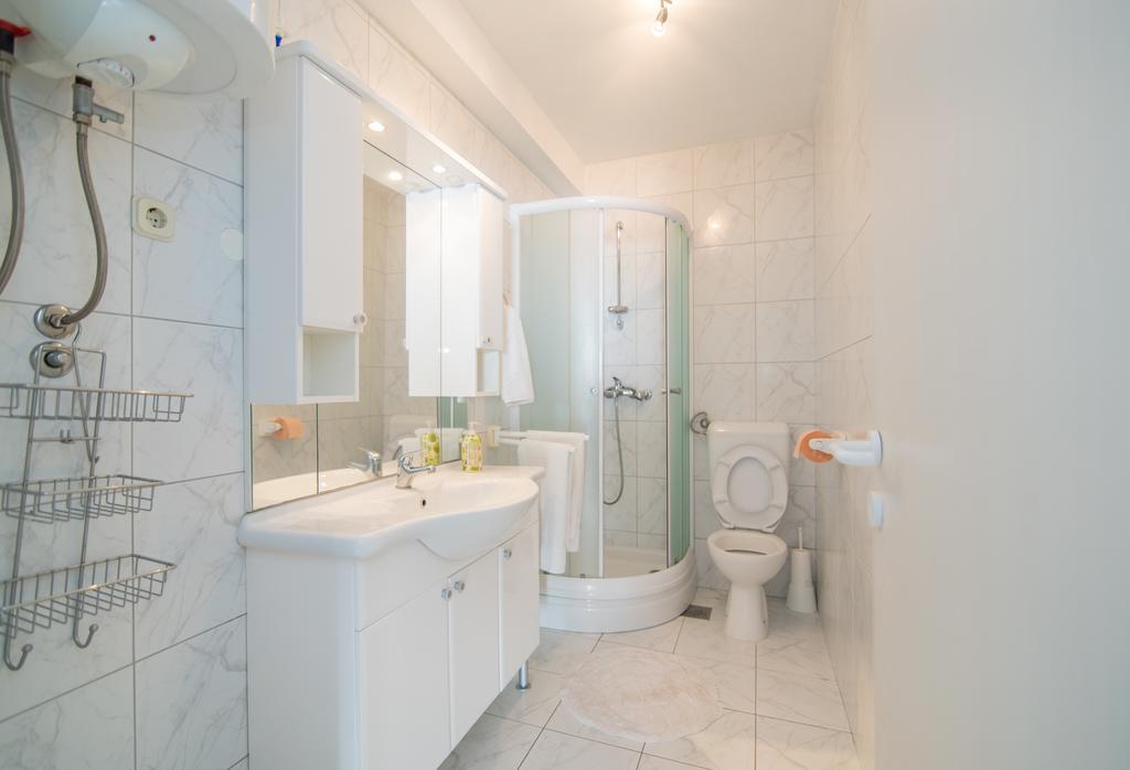 Apartma Veve Postira