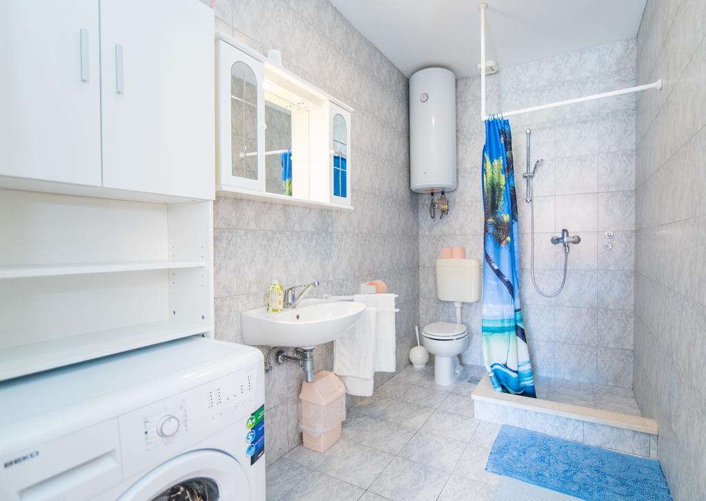 Apartma Veve *